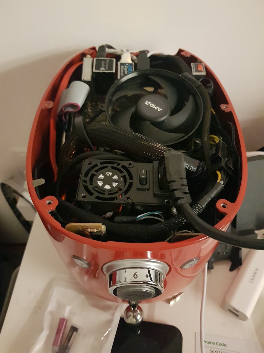 rafazafar's tweet photo. @LinusTech Guys, time to up your game :) #toasterpc #ryzen #watercooled1080ti https://t.co/wCoCSGvbb1