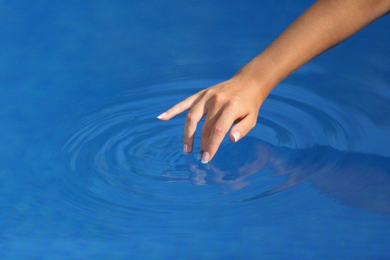 What Is Muriatic Used For In Swimming Pools? pooltronixs.com/what-is-muriat…