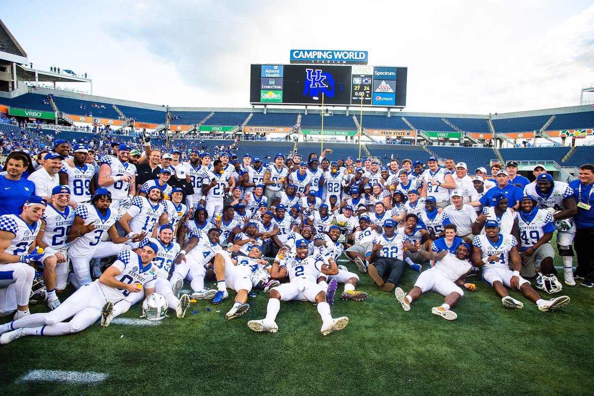 BigB1ue9ation's tweet photo. Squad. #BBN https://t.co/5Vzaj6lbH1