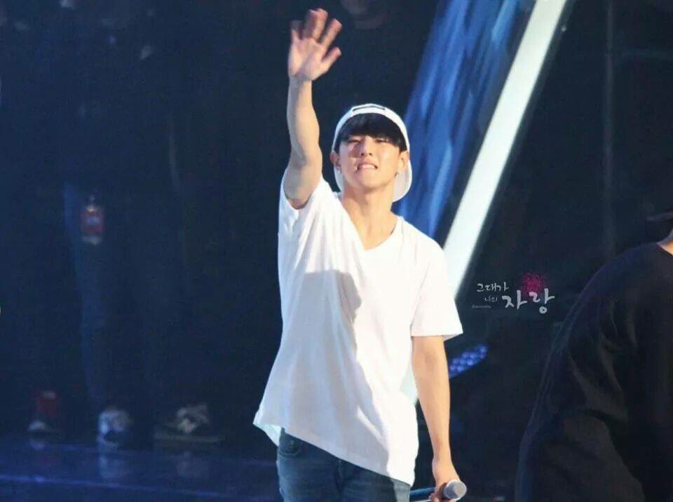 RanLe96's tweet photo. #DancingDonghyukDay
Happy birthday!!! 🎂🎂🎂Best wishes for you! Healthy, happiness and successful!!! Love you ☘️😘💚 https://t.co/D0NBcQgCQP