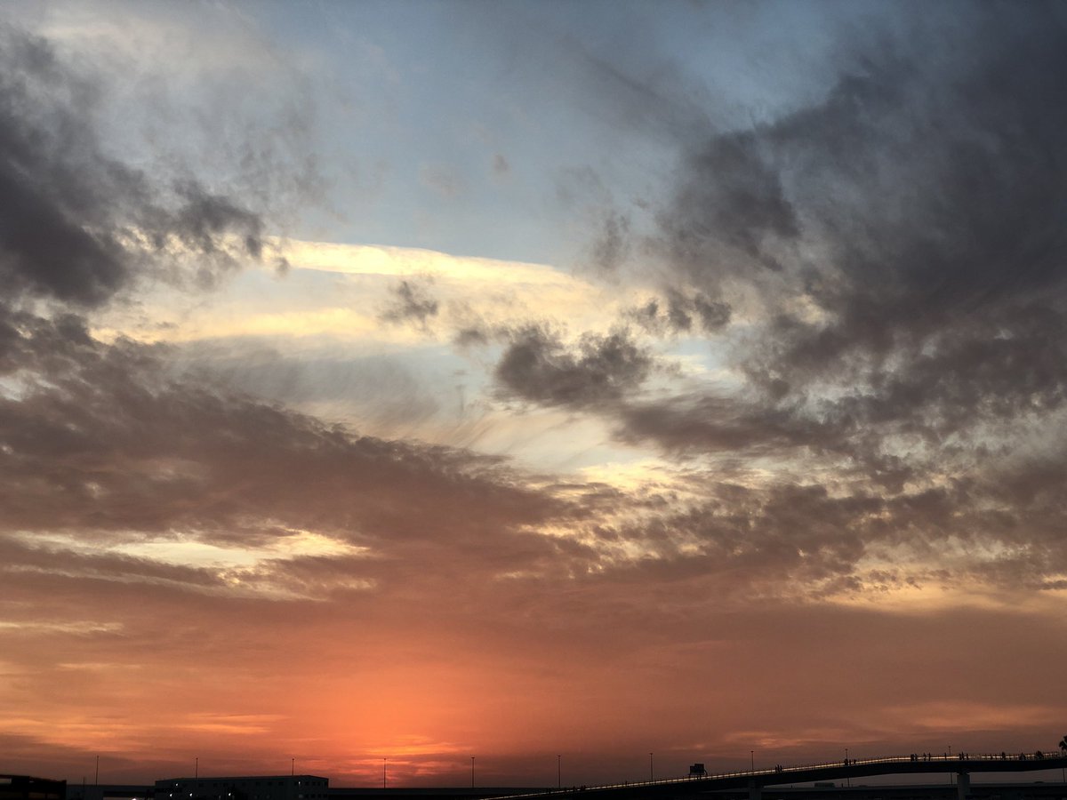 AgainstHope0's tweet image. Today’s sunset was breathtaking