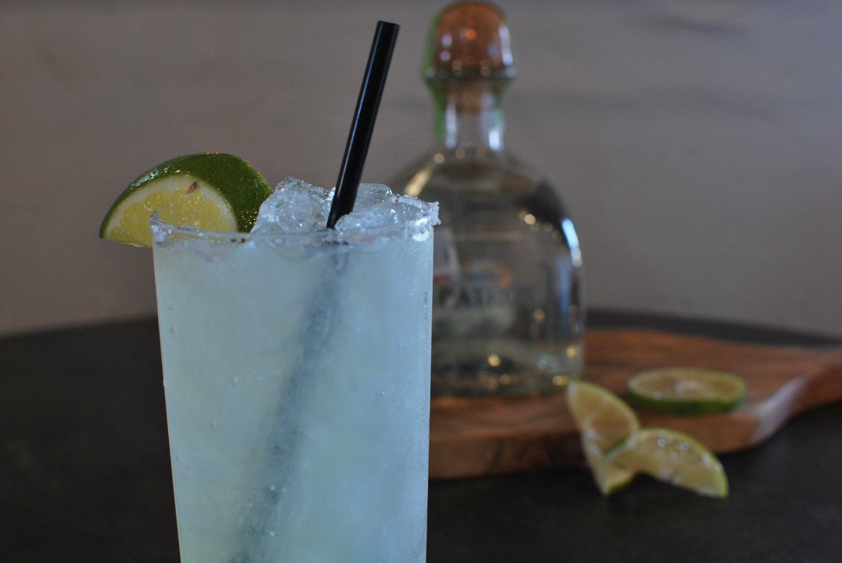therealKBOBS's tweet photo. Making it through work the first day back after the holidays is always so hard.  Reward yourself at Happy Hour tonight, or any night of the week, everyday 2 PM - 6 PM,  #happyhour #today #Happy #backtowork @therealKBOBS https://t.co/qt7ehPDrUt