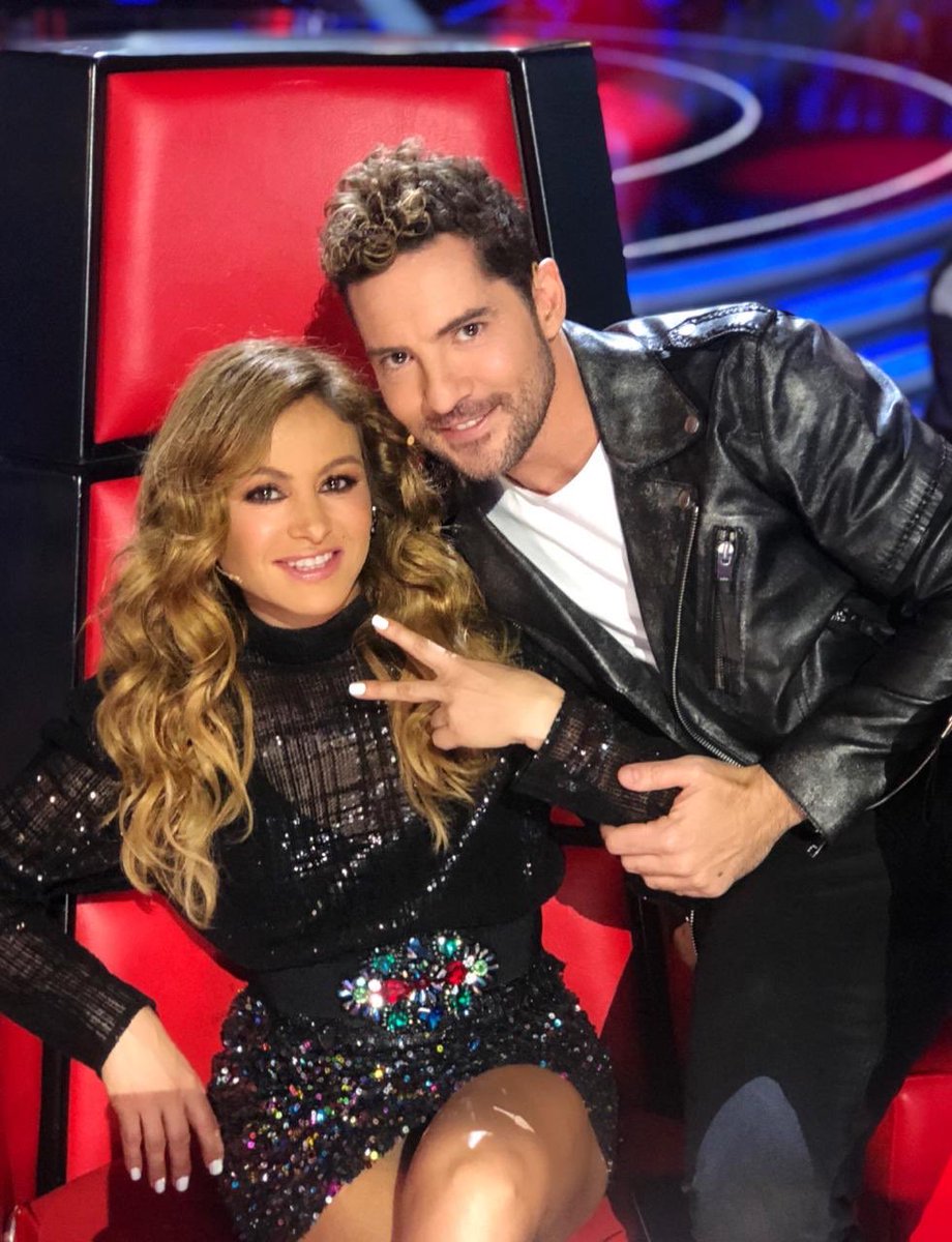 NBengoechea's tweet image. @PaulinaRubio con top de @secondskinstyle como Coach de @LaVozAntena3 #modadeespaña , muy pronto en @LaVozAntena3 #natabenstyled