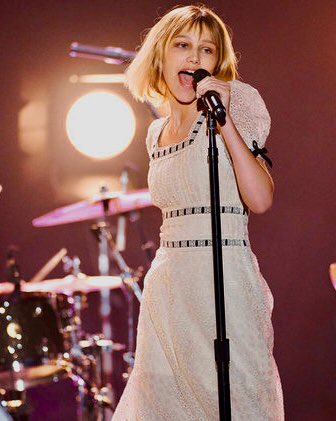 FANderWaalNews's tweet photo. It’s #technically2019, and the year ahead promises great things for @GraceVanderWaal We are all so excited!
What was your favourite Grace moment from 2018, one of these—or something else?
#newmusic
#birthdaygiveaway
#choosekindness https://t.co/xkz6N6H2vs