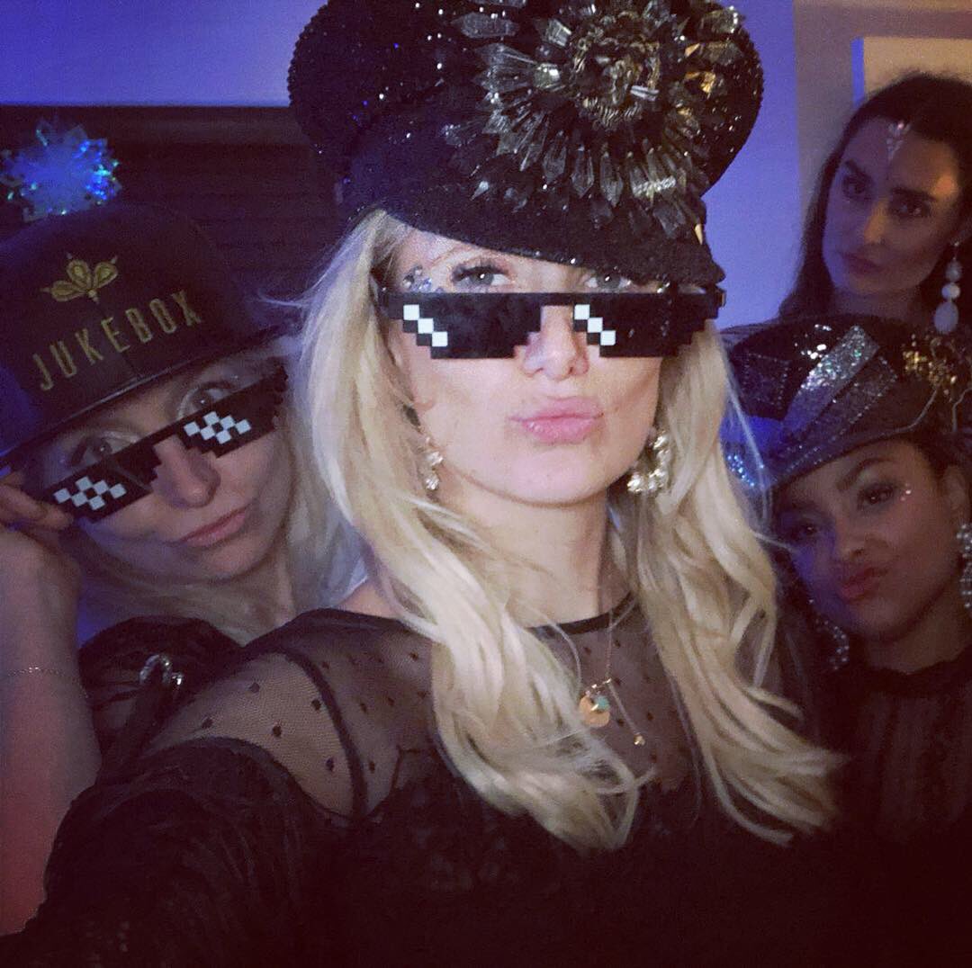 JukeboxFashion's tweet photo. Welcoming 2019 the only way we know how... Jukebox style! #happynewyear #jukeboxfashionparty #jukeboxfashion #jointhejukeboxnation #jukeboxnation #wearityourway #festivalheadwear #hello2019 #spreadingsparkle #jukeboxparty #newyearparty #festivalfriends #funhats #captainhat https://t.co/0rRiCtLoqq