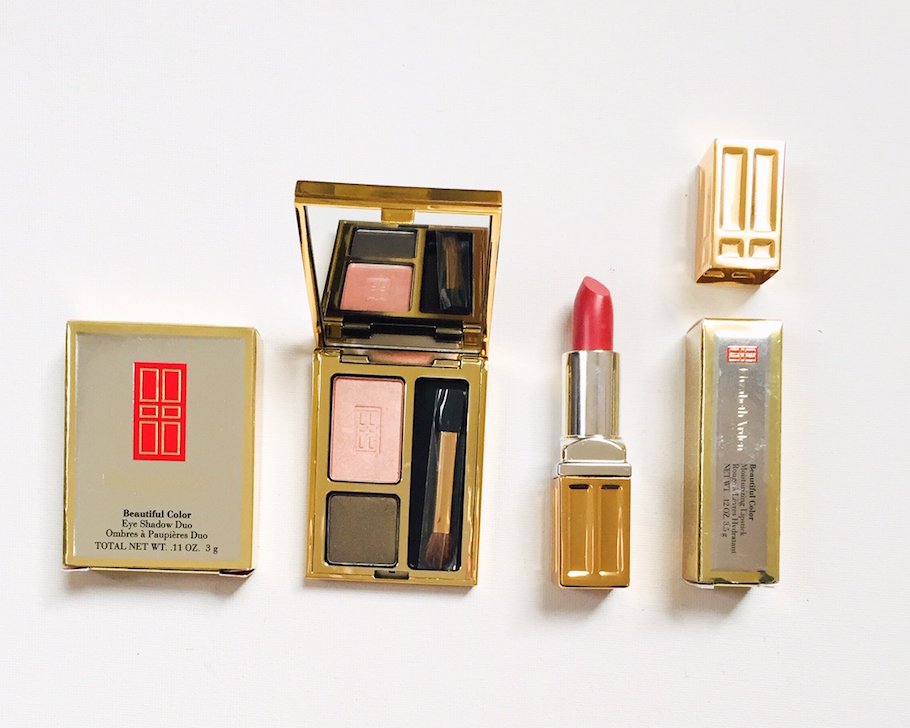 Update your beauty look with these beautiful Arden shades: eyeshadow duo in classic khaki + beautiful colour lipstick mango cream! To enter, follow <a href="/davelackie/">dave lackie</a> &amp; RT