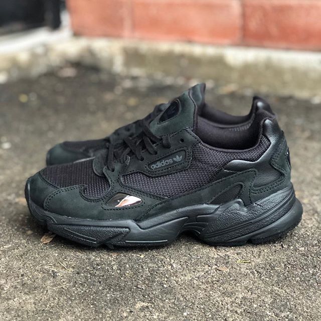 visa Staple Joint selection The Closet Inc. on Twitter: "Holiday 2018 Collection Womens Adidas Falcon  “Black” G26880 $140.00 CAD Available in all store locations and on  https://t.co/lPpsBUGTGC International Shipping Available #TheClosetInc  #TheClosetIncLondon #TeamCloset ...