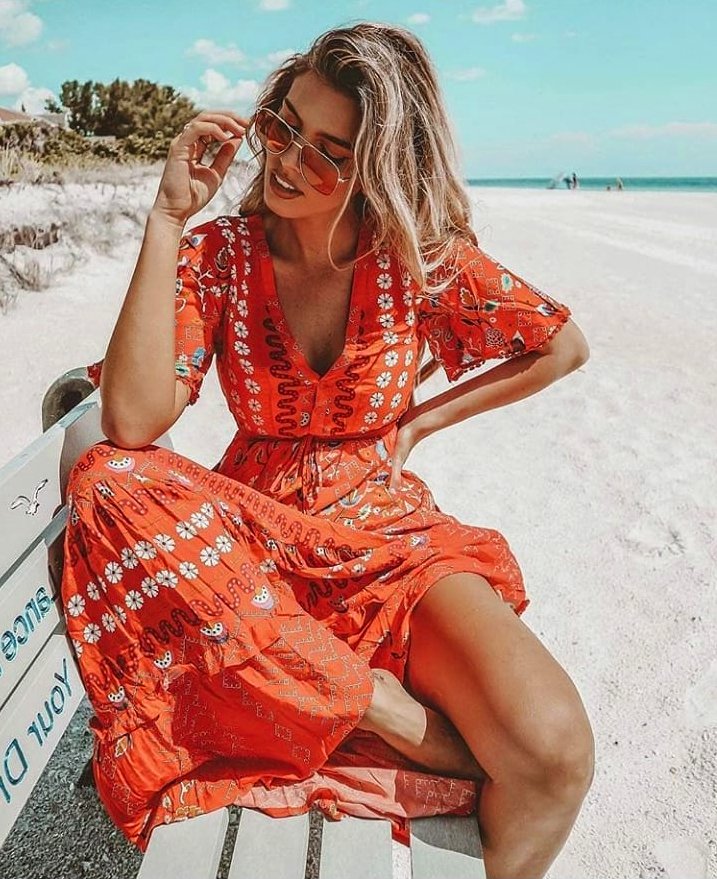 Bohemian look weloveboho.com   #weloveboho #boho #bohemian #gypsy #freespirit #fashion #moda #bohostyle #bohochic #gypsysoul #bohemiangirl #gypsystyle #fashionblogger #fashionista #headdress #dress #maxidress #bohemianwear #festival #beach #boholovers