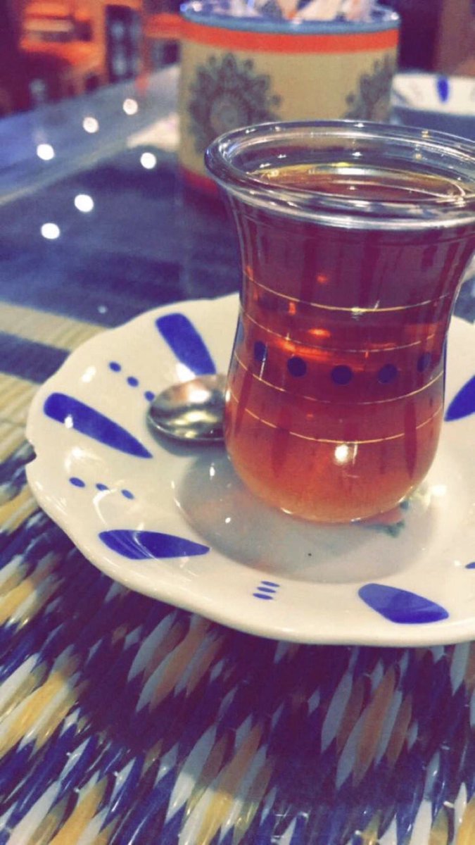 عطني سكانة شاي من غير سكر
و اهرج و انا بعطيك كل اهتمامي

مســاء_الخيـر