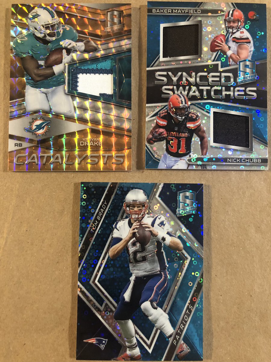 HoovRealtor's tweet image. More #Spectra hits from @steelcitycoll
• Kenyan Drake /5 #sickpatch 
• Baker Mayfield &amp;amp; Nick Chubb /75
• Tom Brady /75
#WhoDoYouCollect #TheHobby
#FinsUp #Browns #GoPats