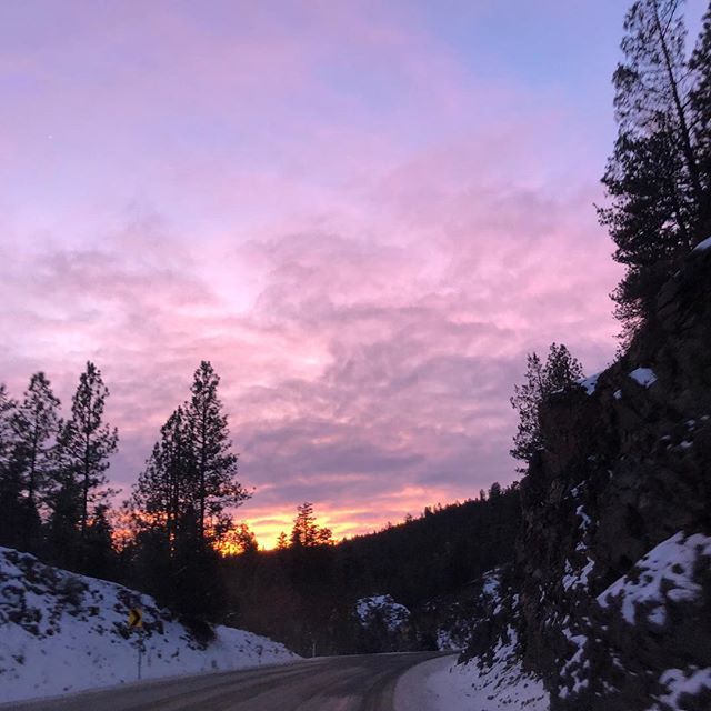 pccchamber's tweet photo. First sunset of 2019 in the Ochocos. #oregonismagic #crookcounty #visitprineville https://t.co/g3WXSTP59U https://t.co/S7nMRDEwiN
