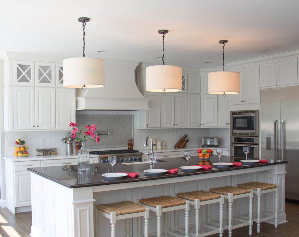 EvoDesignLI's tweet photo. HAPPY NEW YEAR! 2019 has begun and it's time for some serious changes. Why not make one of them your kitchen? Contact Evo Design Center today and let's get the ball rolling, 631-427-6900 #kitchendesign #kitchenideas #kitchencabinets #remodeling #construction #longislandbuilders https://t.co/jF1MZXtr9e