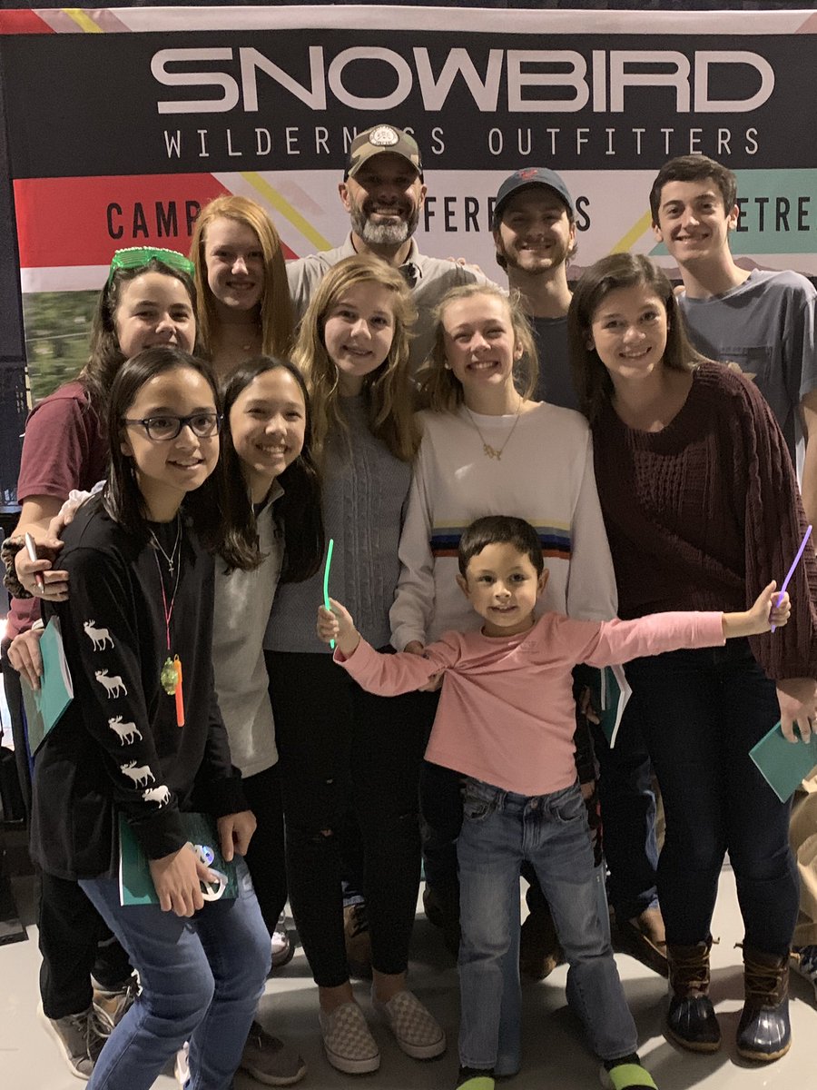 bflynt__'s tweet photo. #LUWinterfest was a success! The highlight was either @tobymac or @brodyholloway. But we did get a picture with Brody so thatβs always a plus https://t.co/QUp9lzSlGp