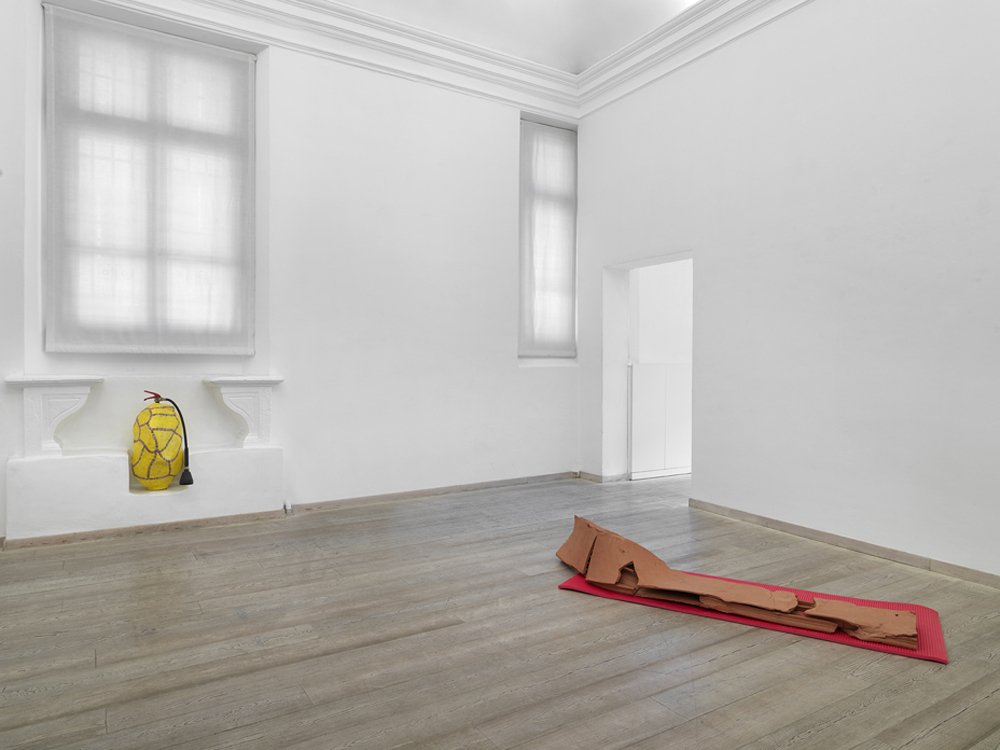 OTTOGallery's tweet photo. Conversazione a margine di Opera morta “si tout est sculpture pourquoi faire de la sculpture?” #ArteeCritica #SimoneCiglia @OTTOGallery #exhibition
https://t.co/iwoseIvxdY https://t.co/vGoKtzuTNF