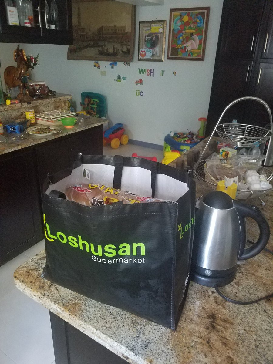 Big up all the supermarkets and every Jamaican supporting #plasticbanJa. Went shopping today and got my reusable bag. 2019 is the year of the #environment! One love! #Jamaica #PlasticBan