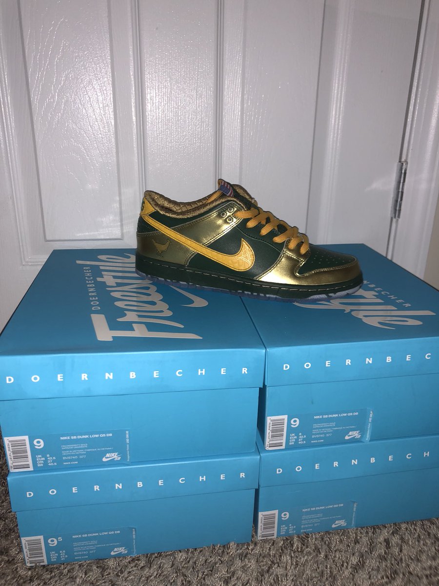 SneakerVibes's tweet photo. DB SB 

sz 9 x 3
sz 9.5 x 1

message me if interested https://t.co/No5FAWOr2t