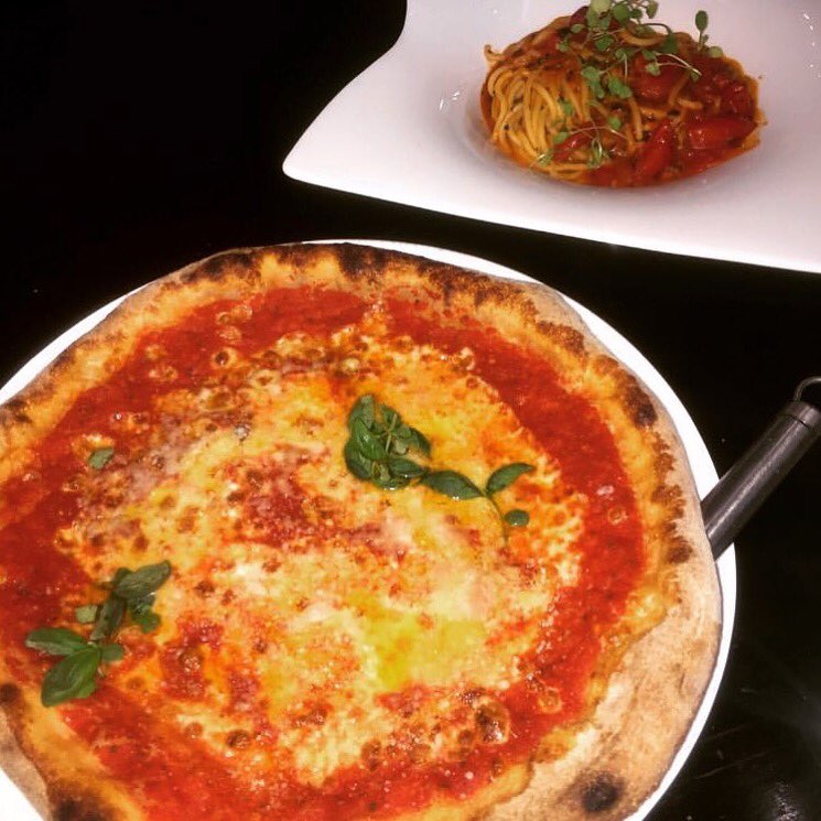 bchltd's tweet photo. Those first few days back at work are always going to be a struggle! Brighten them up by treating yourself to a delicious Italian lunch! Our lunch menu is available from 12-3 from just £6.95 🍕🍝 #Bristol #Italianfood #Bristoldeals https://t.co/uBMJZcYPIi