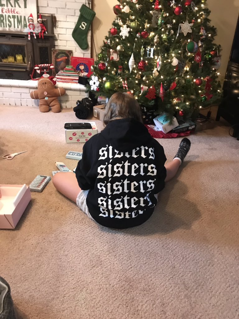 SgHuffman1's tweet photo. @jamescharles https://t.co/ssDyIjkPzv
