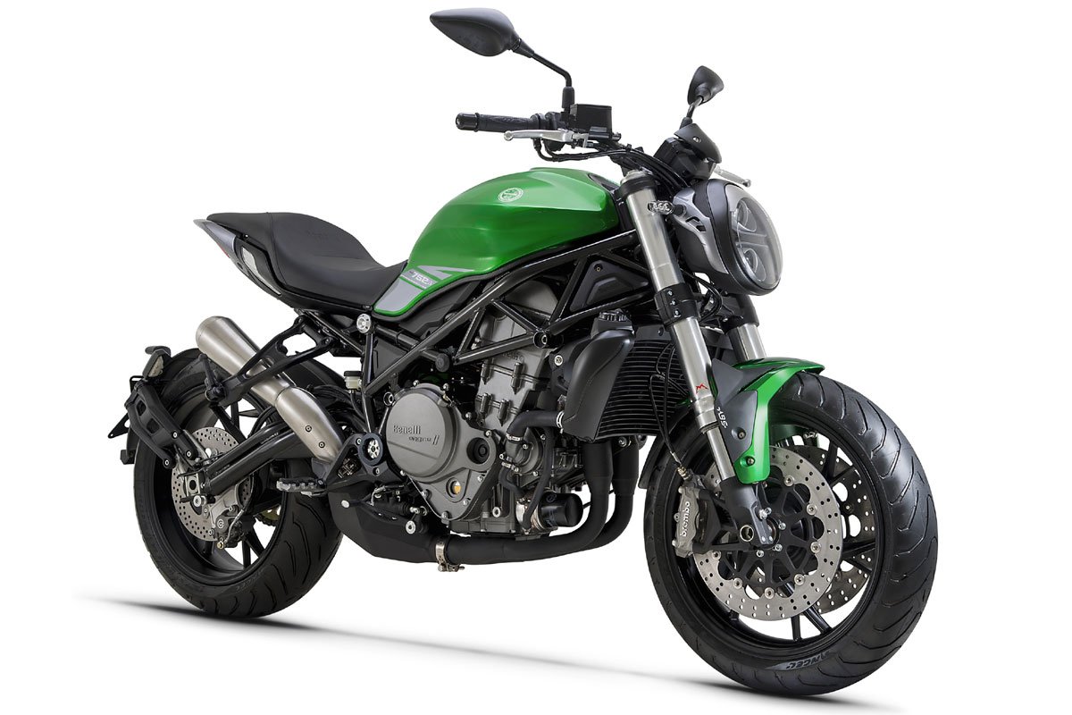 LeRepaire's tweet photo. Un an après, #Benelli donne des nouvelles du roadster #752S pour l'#Eicma https://t.co/w97yS1AKaR https://t.co/yoBa1Ih4mP