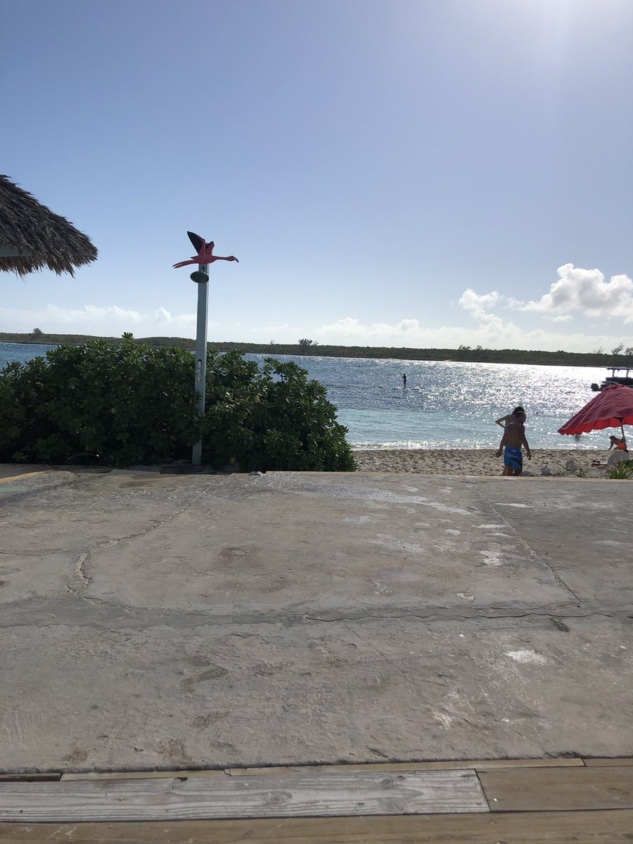 Monicamwelter's tweet photo. #birthdayview #onislandtime @RoyalCarribean @pearlislandtour https://t.co/crfybOj0U5