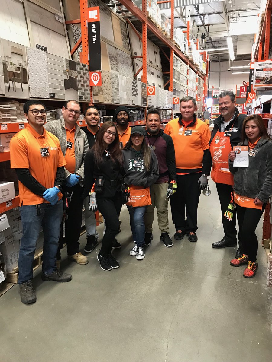 Great spending time with the #633 Team today. Recognized Juvi for all she does taking care of associates. Store partnership and B/U MEAS.