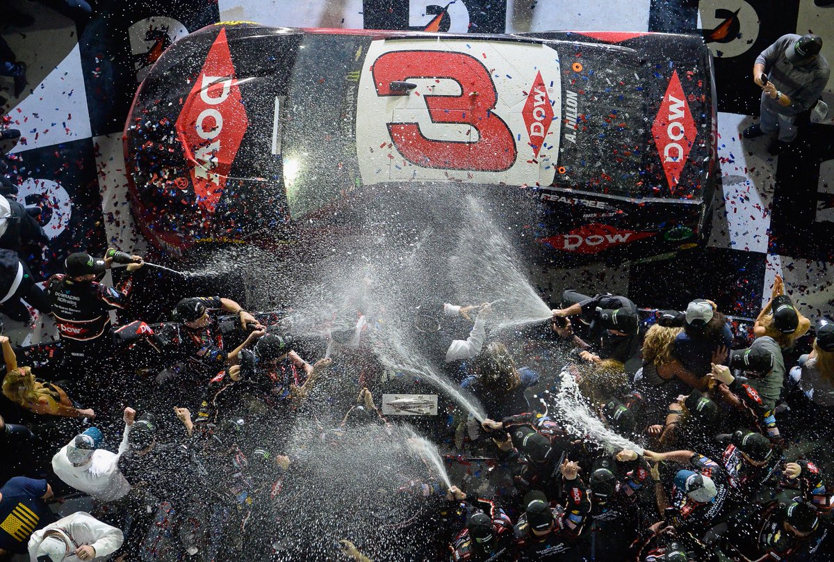 DAYTONA's tweet image. It's the 3rd of the month and we're giving away another @austindillon3 autographed item! RETWEET and we'll pick a winner Monday at 10:00 am ET!