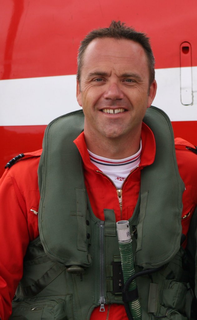 aircrewtv's tweet photo. Fancy knowing what it’s like to get your Red Suit? Check out this clip with @jashawker on chatting about getting the famous Red suit. @carolvorders you may enjoy this 😎
https://t.co/3lF4McGl6V https://t.co/TZHF88coTs