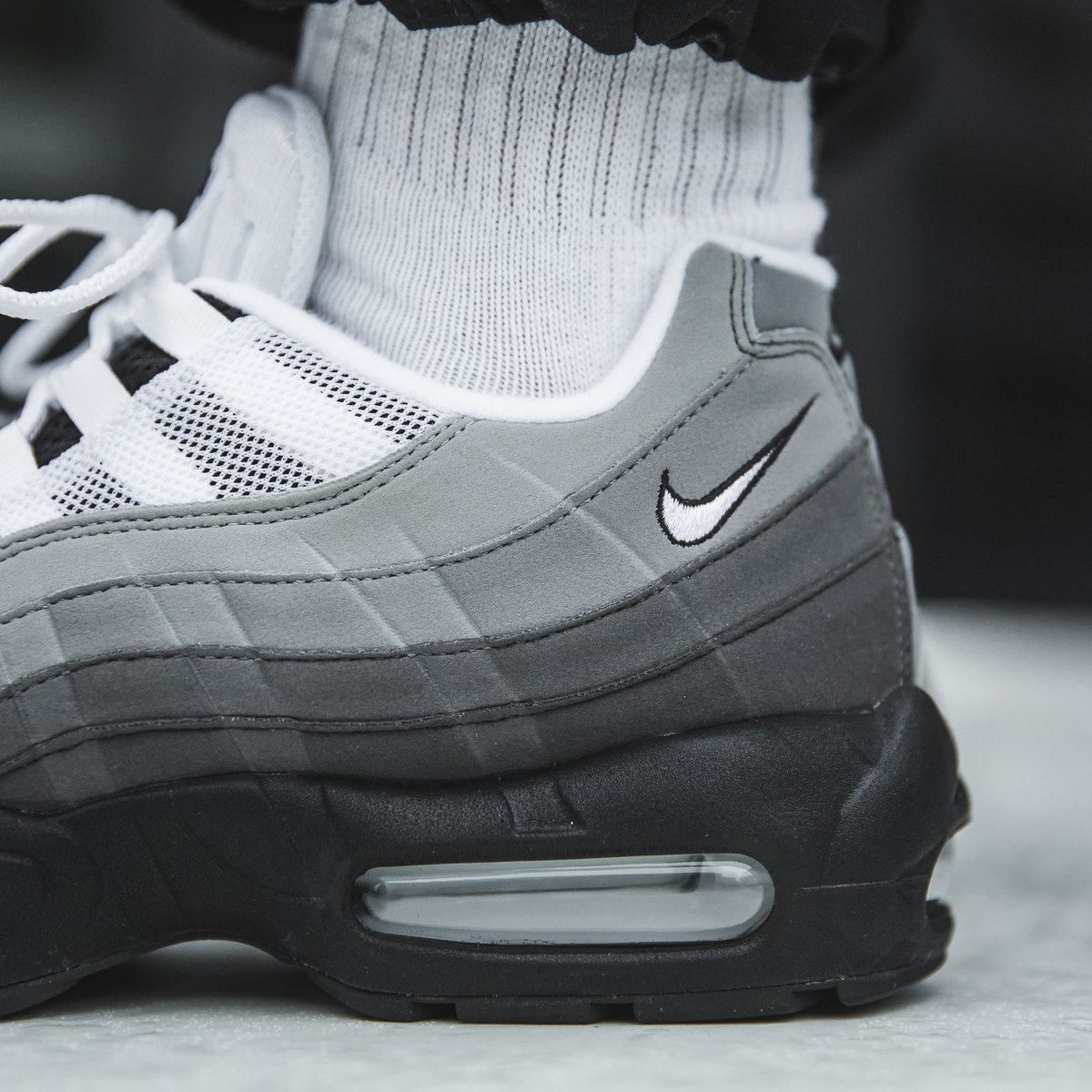 nike air max 95 black white granite dust