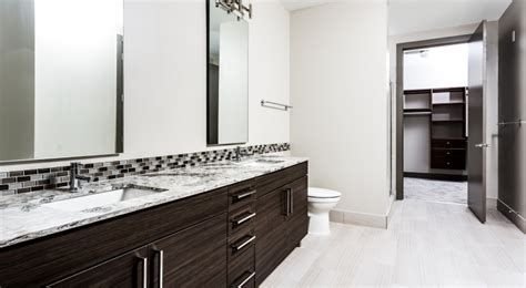 GalleriesParkLn's tweet photo. Quartz counters, glass back splashes, gorgeous tile and California closets are available in all of our high-rise apartment homes. We have only a few of these beautifully-appointed apartment homes left...call our office today to schedule a tour!... https://t.co/mFL8tRSQXf