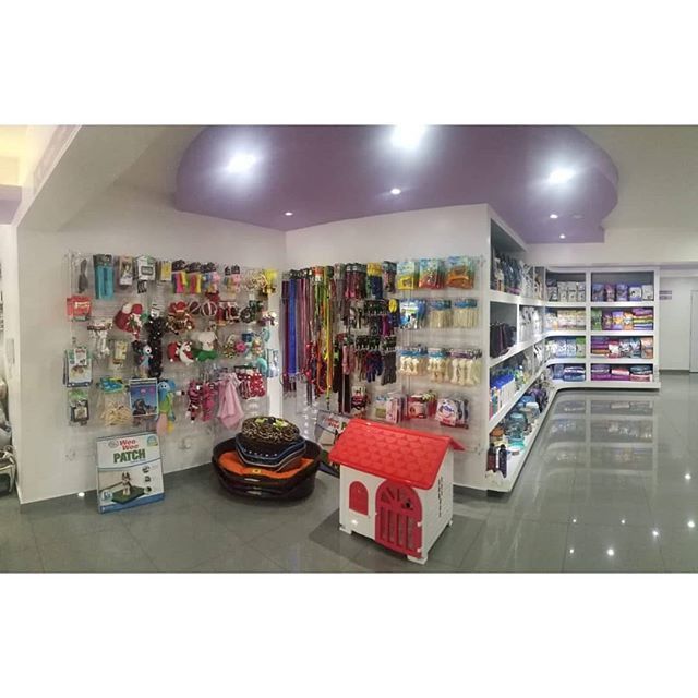 HVC_Santiago's tweet image. En nuestras instalaciones los esperamos con un excelente equipo de trabajo, para darle la mejor atención a tu mascota, encuentra variedad de alimentos, medicamentos, juguetes y más... Visitanos y trae a tu mascota para un chequeo al inicio de año!! #hvcs… bit.ly/2AtDOrg