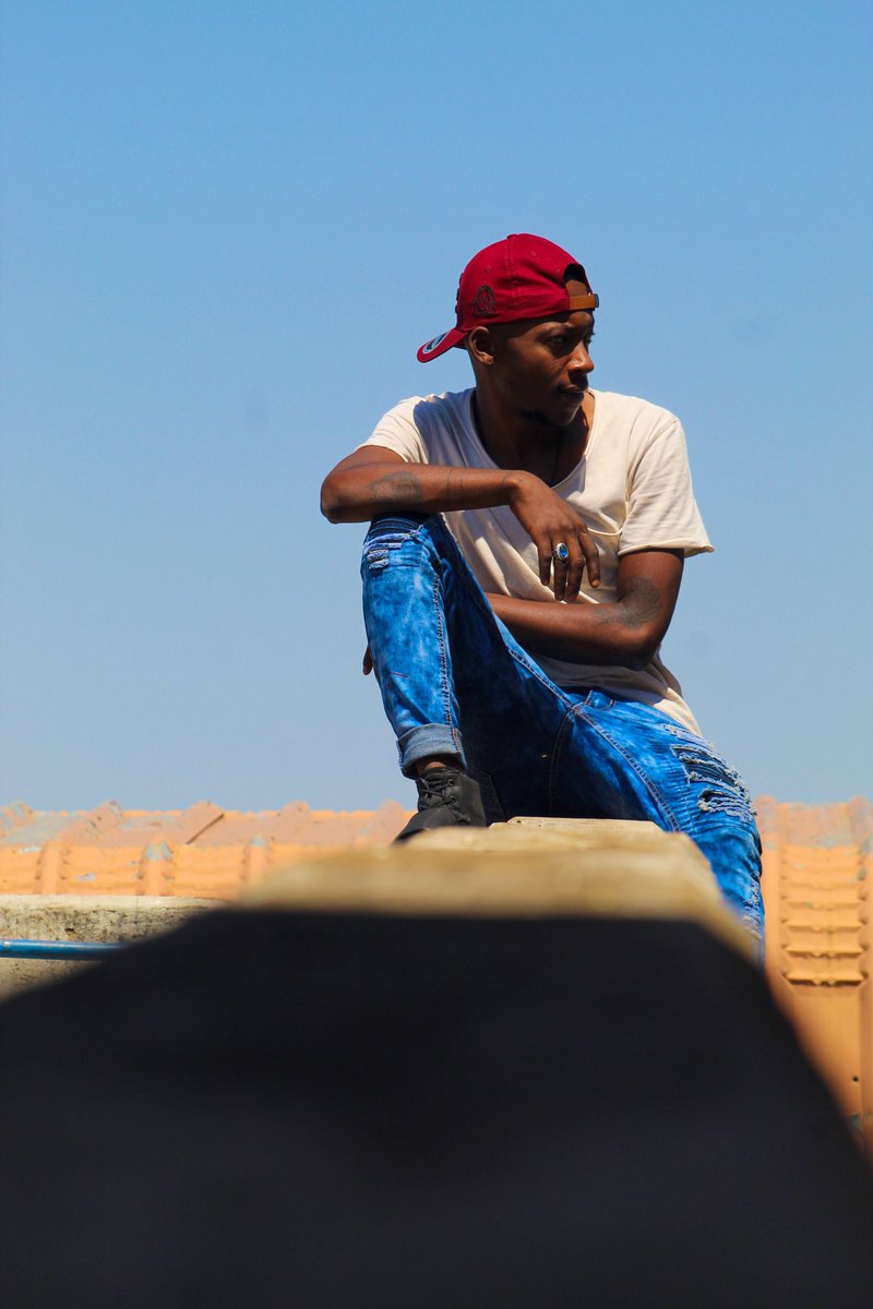 IsaacIzyZargar's tweet image. New Year New Blessings !!
°
#LocalCeleb012
#PicturePerfectMultinedia012
#PositiveVibeZzOneWayAllTheWay
#20NiceThings
#madeinmyimage 
#CHESOU #HookEm #backtowork