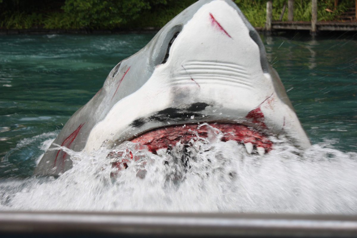 insideuniversal's tweet image. We miss you. #7yearslater @UniversalORL