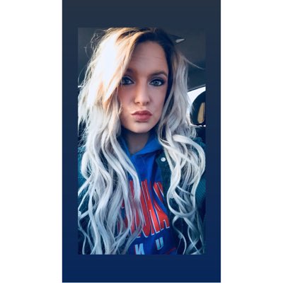 KarolineAvant's tweet photo. #NewProfilePic https://t.co/mhgHU71tRW