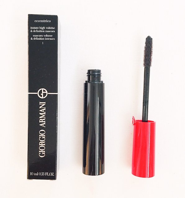 I'm giving away one of Giorgio Armani's best beauty products: Eccentrico Mascara in Obsidian Black. To enter, follow <a href="/davelackie/">dave lackie</a> &amp; RT