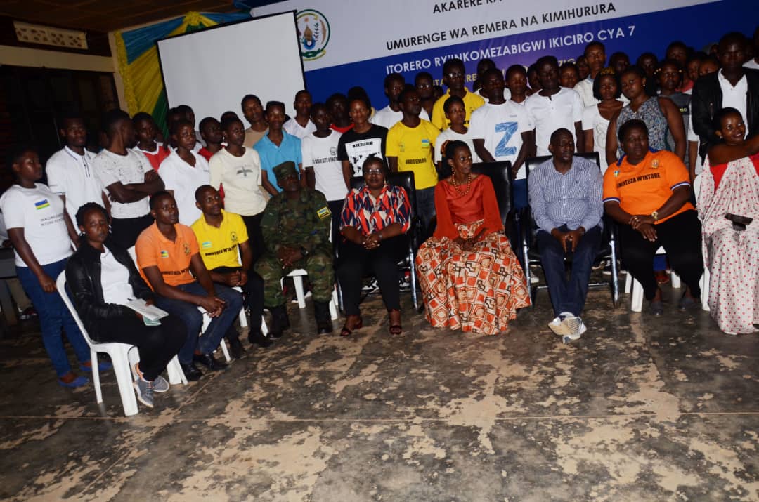 musirikaredavid's tweet photo. Gutangiza itorero #Inkomezabigwi7 @Gasabo_District byabereye kuri #Fawer Girls Skul#Gisozi no ku yandi ma Site ahuriyeho imirenge lgize Akarere #Gasabo @Bamporikie @sterwamu @NICrwanda @RwandaLocalGov @ashyaka @iassumpta @CityofKigali @MCRwakazina @HarelimanaAK @nyamurindapasc1 https://t.co/8EaurjmPfB