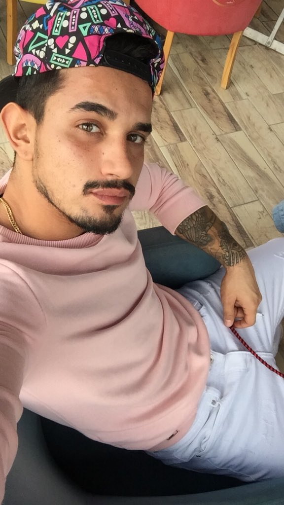 cenk_james's tweet photo. @glsnblmz Fotoğraflar orijinaldir görüşelim mi aşkım😘 https://t.co/Uq6XH4t9Sx