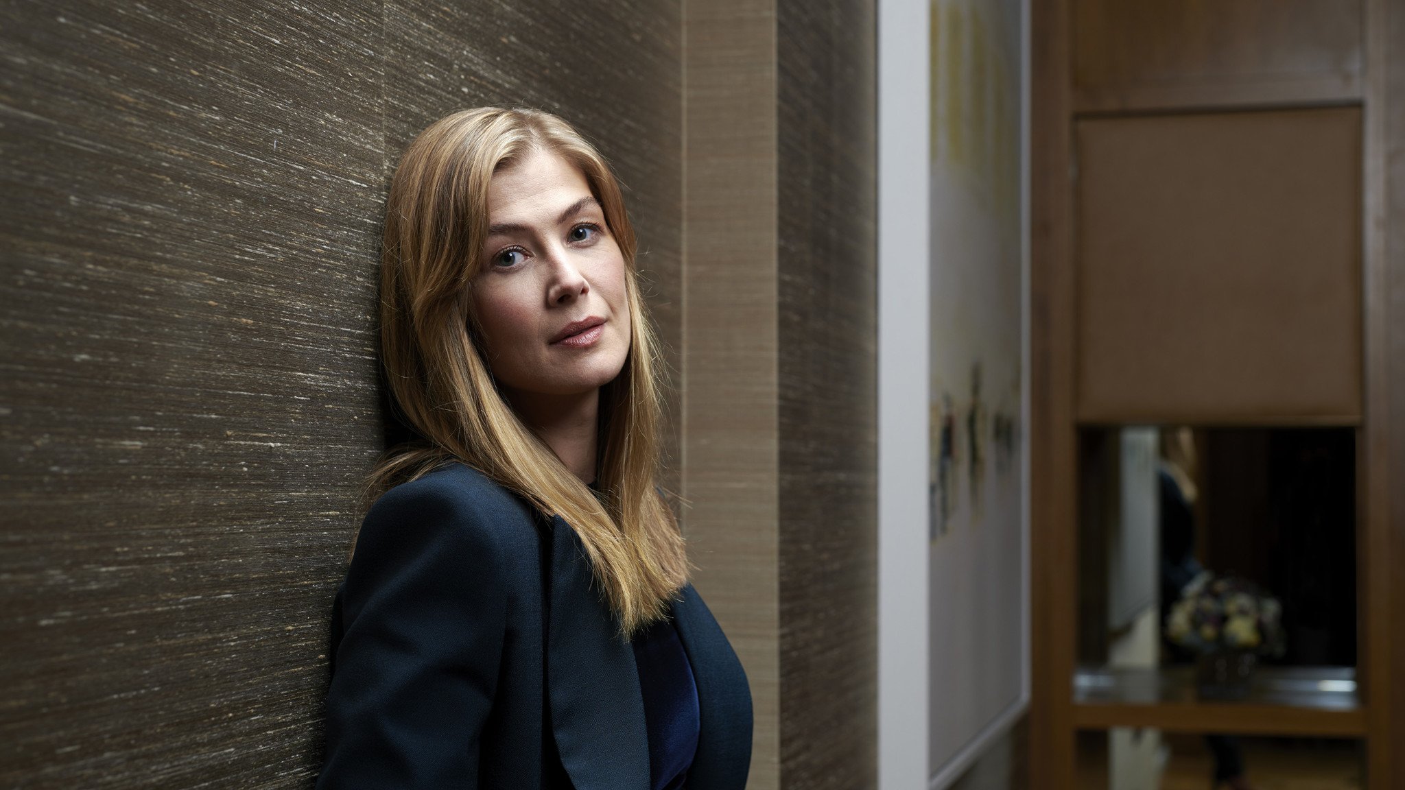 We shouldnt forget 27 January is day Rosamund pike was born 
Happy birthday  