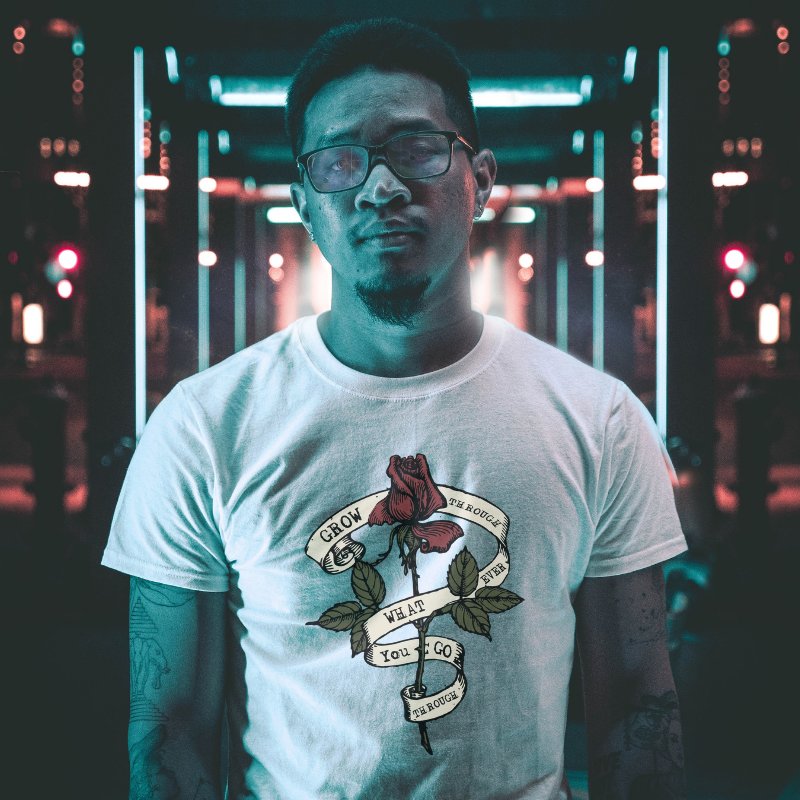 "Grow through whatever you go through" Unisex Vegan Tee. Get yours here ------- bit.ly/2Tm7Fsz

#govegan #vegan #vegans #Veganuary2019 #whatveganseat #veganism #veganlife #rawvegan #bestofvegan #vegangirl #vegancommunity #veganboutique #vegano #veganbeauty #veganshare