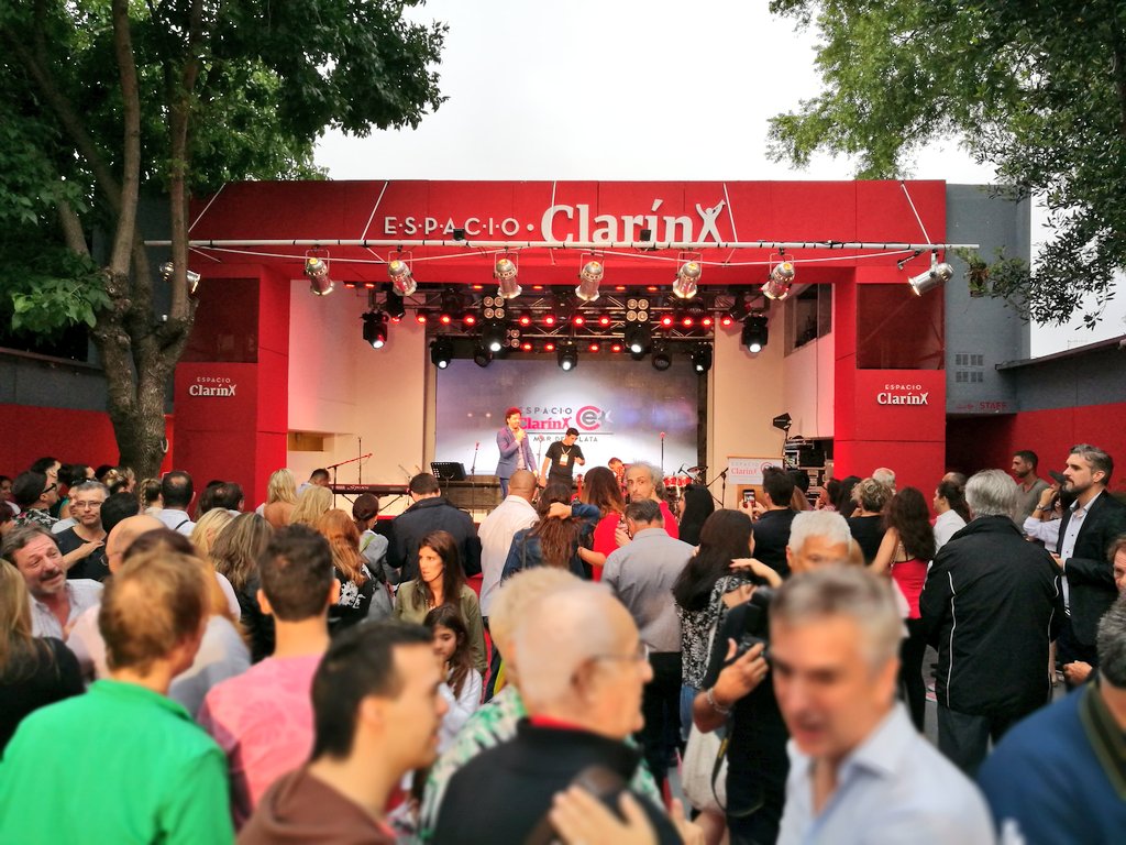 mperezpelaez's tweet photo. Inauguración @EspacioClarinOk Un clásico de las temporadas de #MarDelPlata / #Verano2019 con grandes propuestas artísticas. Gracias por la invitación! https://t.co/5Xw0jiailt