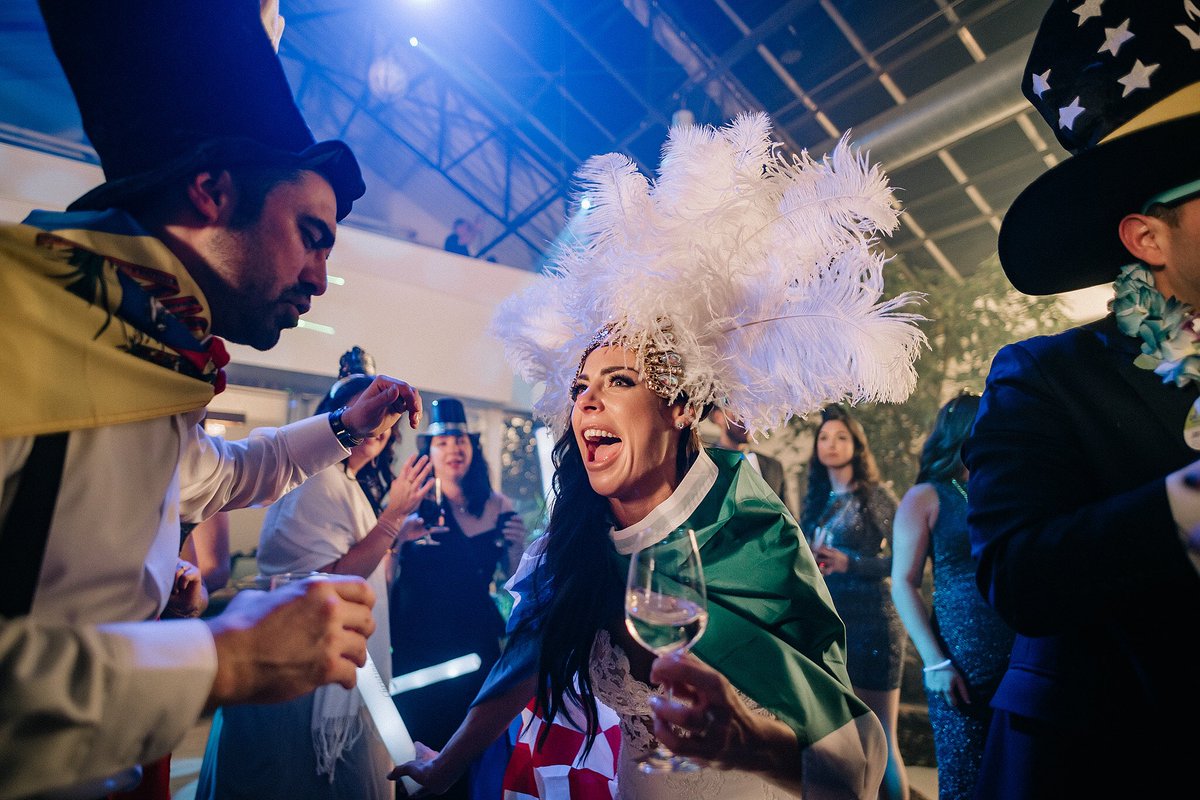 byfieldpitman's tweet photo. Christina &amp; Jose-Antonio’s Wedding (11:48pm) #PaezDipiNYE @AquatopiaEvents https://t.co/aMk6xC8zFa