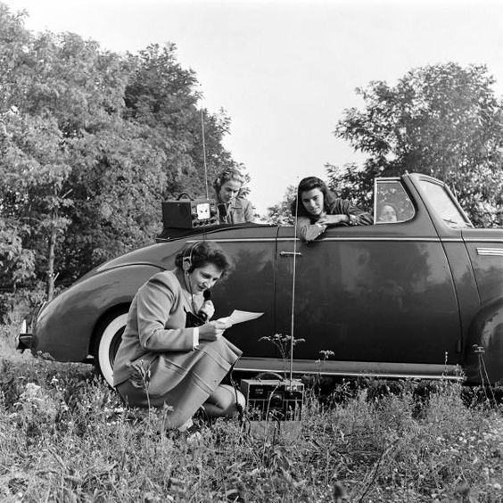Amateur radio enthusiasts, 1945-50. Nina Leen for LIFE magazine. bit.ly/2w0YPpJ