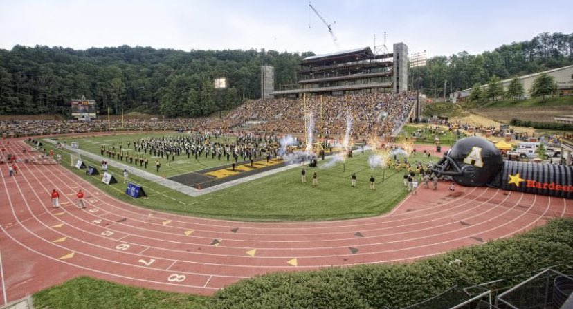 e_cernoch's tweet photo. Excited to announce that I have decided to continue my academic and athletic careers at Appalachian State University! Thank you to my coaches and everyone who has guided me on this journey! Go Mountaineers! https://t.co/vNC3EW2UDk