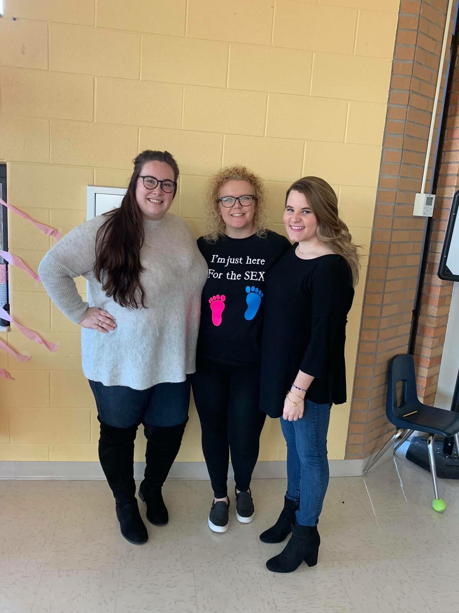 ElizabethG166's tweet photo. I’ll forever be grateful for the four women who came together to create their own organization. Thanks to them I have some pretty awesome forever friends!! #122YearsofAOII @alphaomicronpi https://t.co/qc3aqZevHk