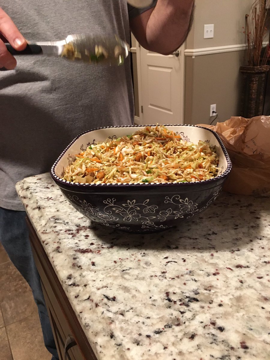 Robertwalter25's tweet image. @DavidVenableQVC had a kitchen shortcuts New Years with friends. Easiest meals to make and great tasting #kitchenshortcuts #temptstions #davidisfnamazing