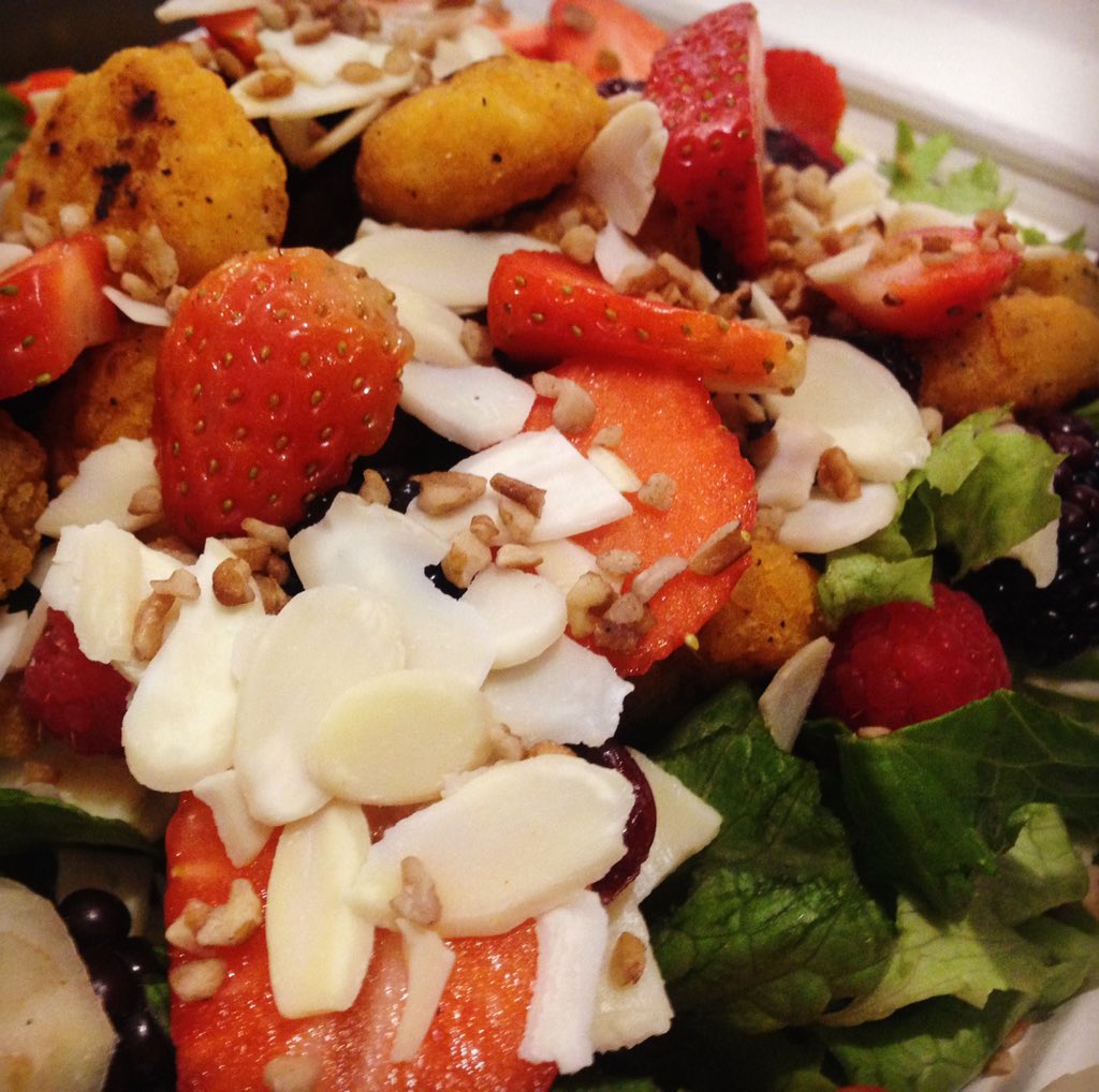 dulcecosecha's tweet photo. #ensalada #Moratta con #Nuez #palomitasdepollo #crutones #crotone #comida #desayuno #saludable #propósito #feliz2019 #alimentacion #alimentacionsaludable #restaurant #cafeteria #barradeensaladas #acoxpa #coapa #villacoapa #tlalpan #coyoacan #xochimilco #cdmx #dondeir #diferente https://t.co/AaKDlxBcc7