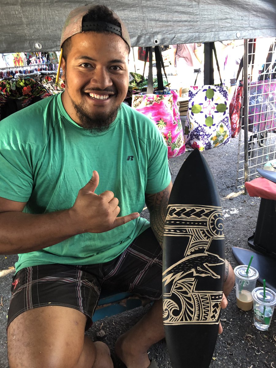 UIndySwimDive's tweet photo. Cool souvenir to bring back to UIndy. The Flying I with a Hawaiian twist. #AlohaDogs Go Hounds! https://t.co/QUhYlhYzz3