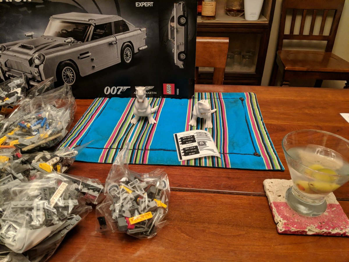 buffascoop's tweet photo. Home-made martini and my Aston Martin LEGO set. I'm in heaven. https://t.co/uaiCmg2AzF
