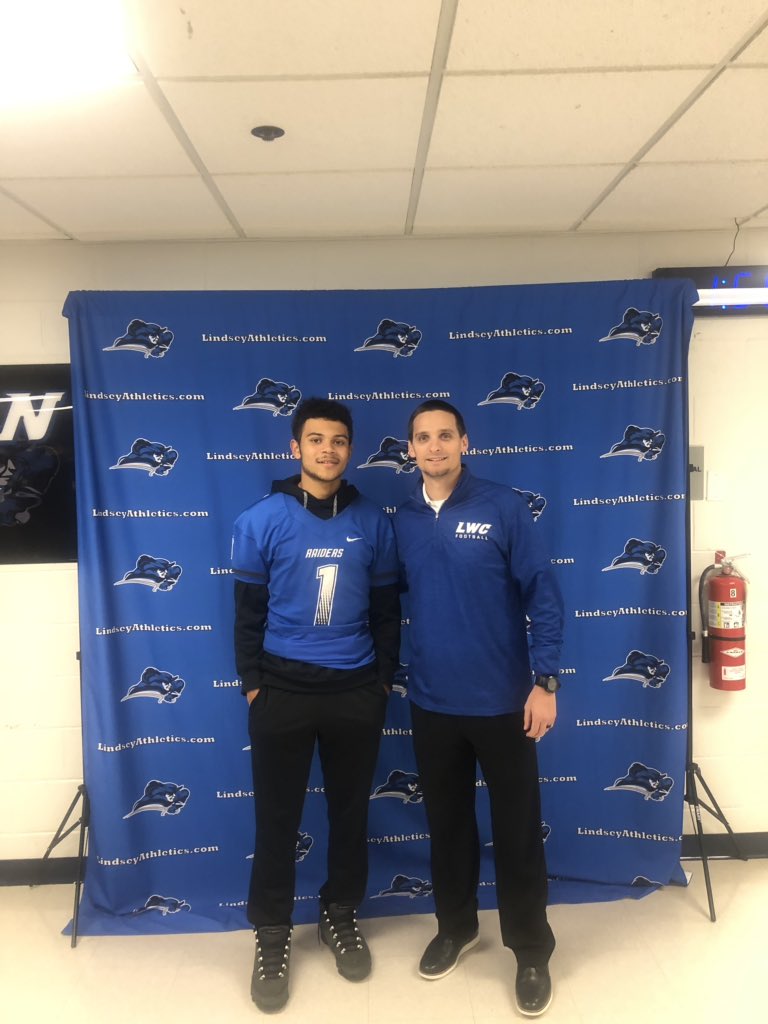 Beyond blessed to say I have received an offer from Lindsey Wilson College!!⚪️🔵
