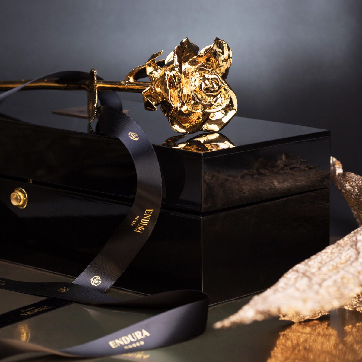 MyedasGold's tweet photo. Why settle for anything less than gold when you want to tell your loved one what they really mean to you? 

#anniversary #wedding #engagement #ValentinesDay #mothersday #corporategift https://t.co/UBbyLgCSl8