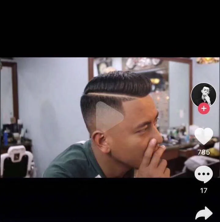 こういう髪型にしてとお願いした結果ｗｗｗ三角ハゲにｗｗｗ